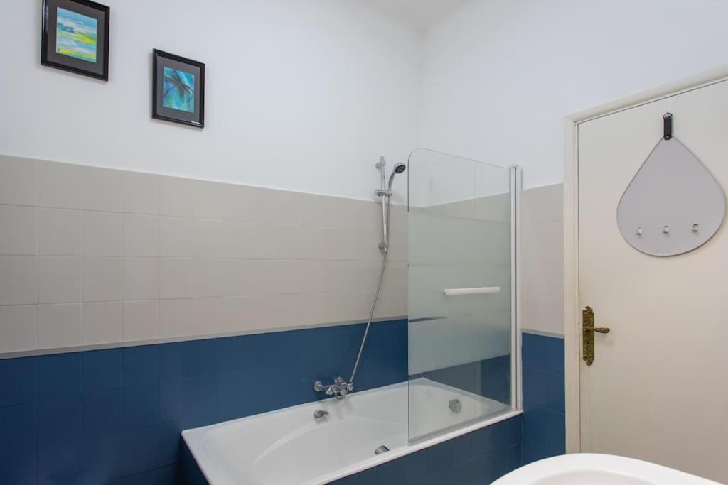 L14 2p Promenade Vue Climatise, Spacieux/ Balcon Appartamento